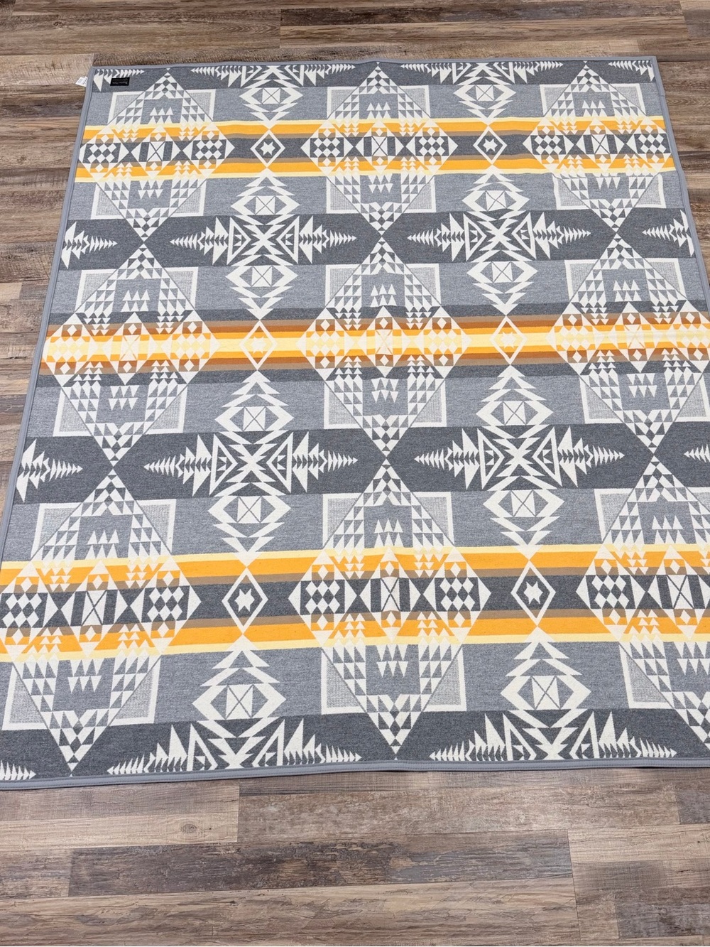 Pendleton Beaver State arrowhead wool blanket